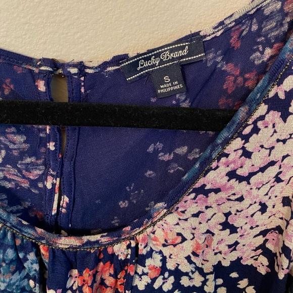 Women’s Lucky Brand Top - Picture 5 of 5